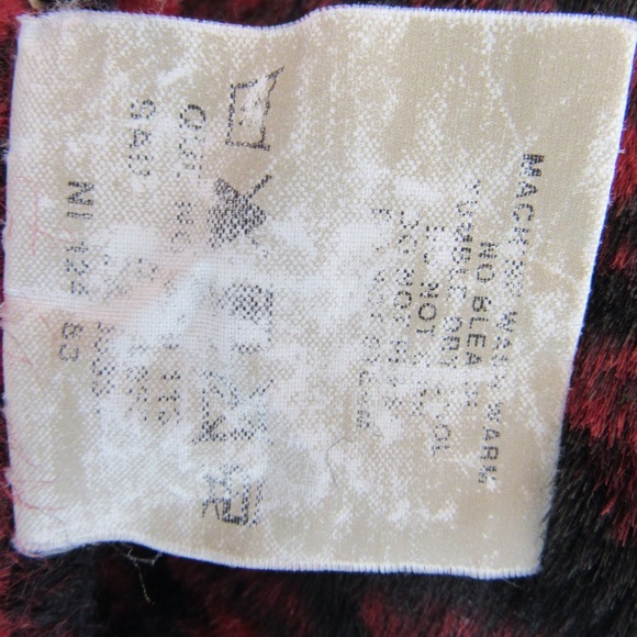 Woolrich Blanket Throw Red Black Bear Lodge Fleece Faux Fur 68 x 52 Reversible - Picture 11 of 12